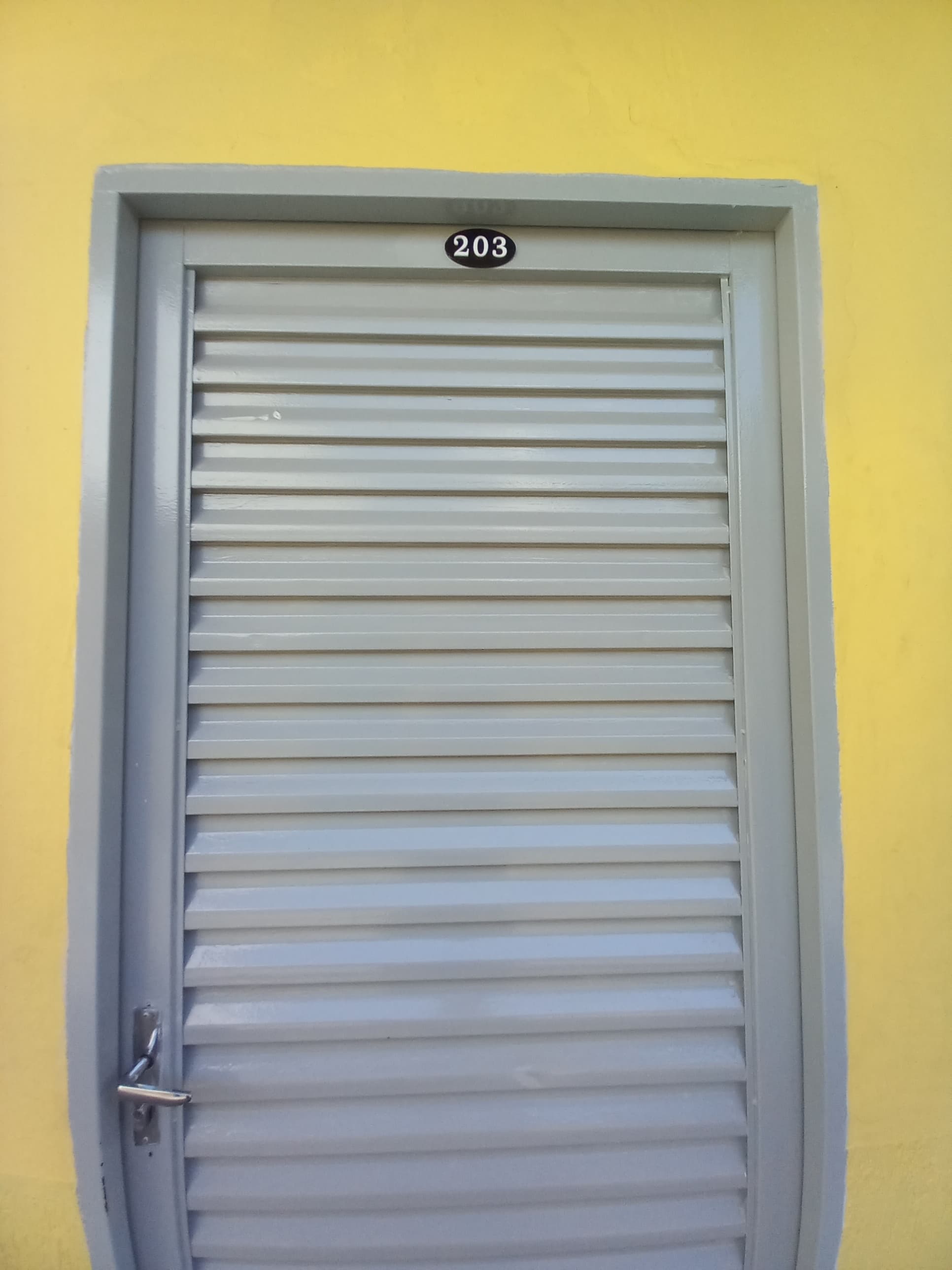 Quarto 203