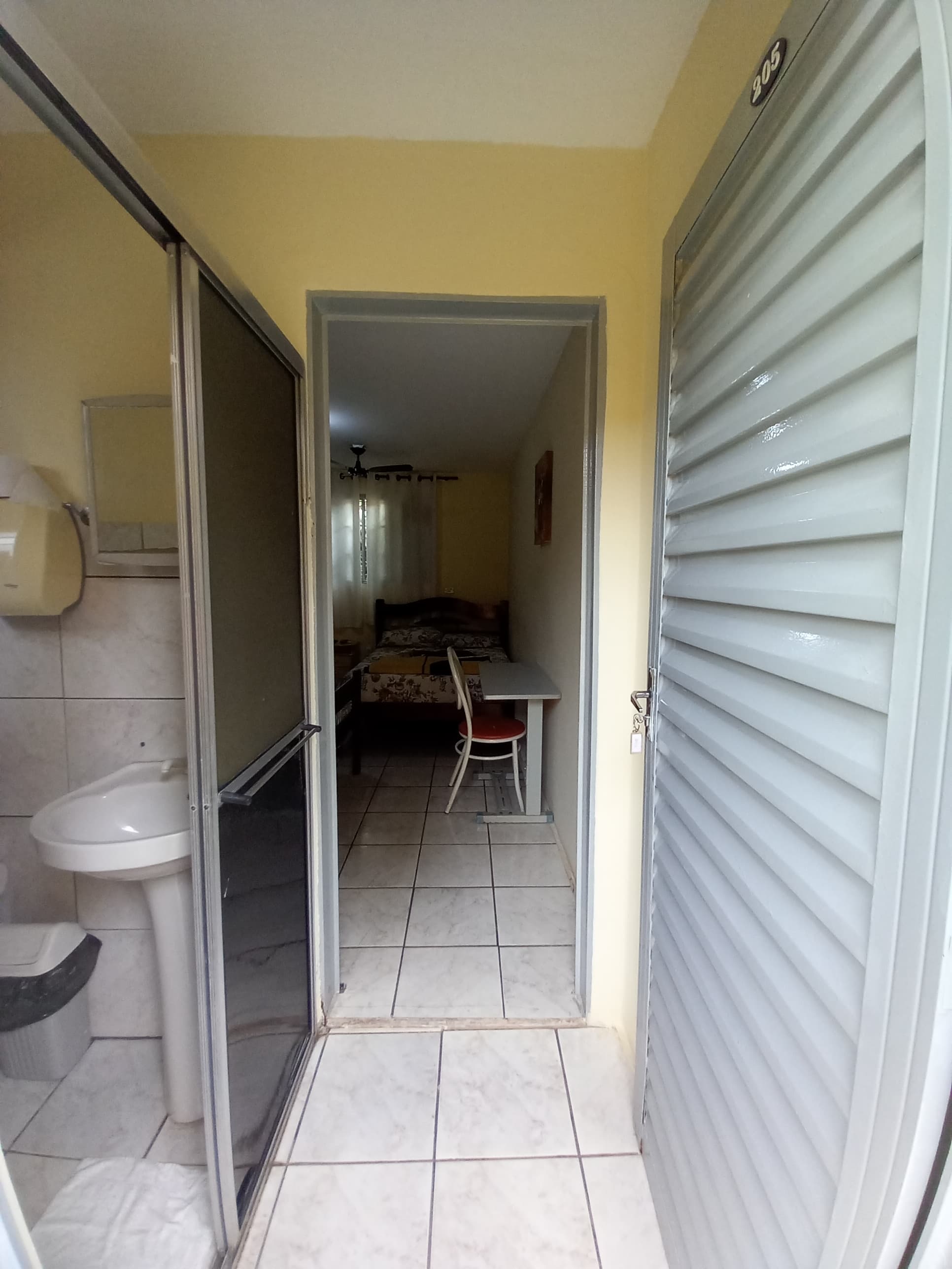 Quarto 205