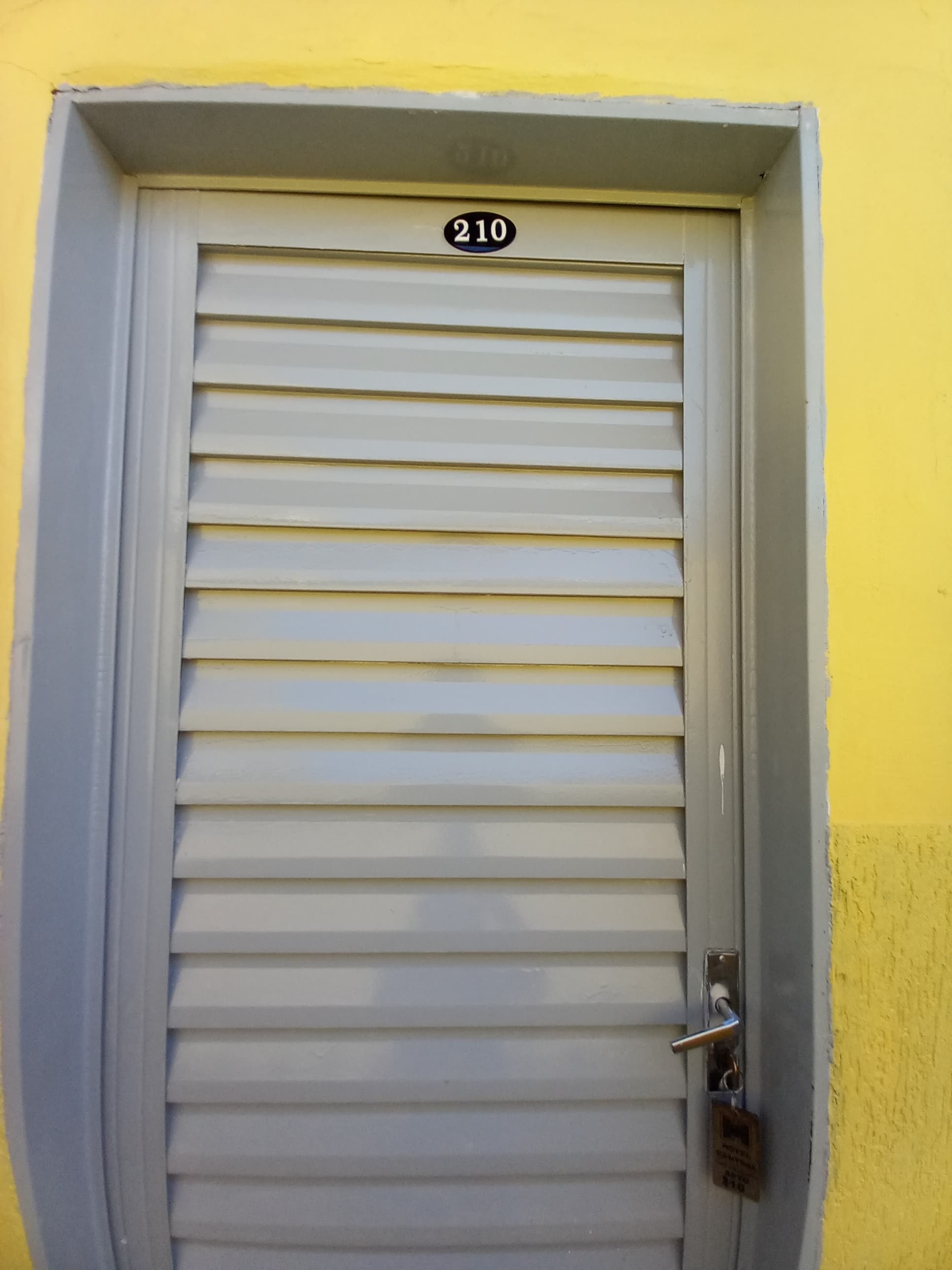 Quarto 210