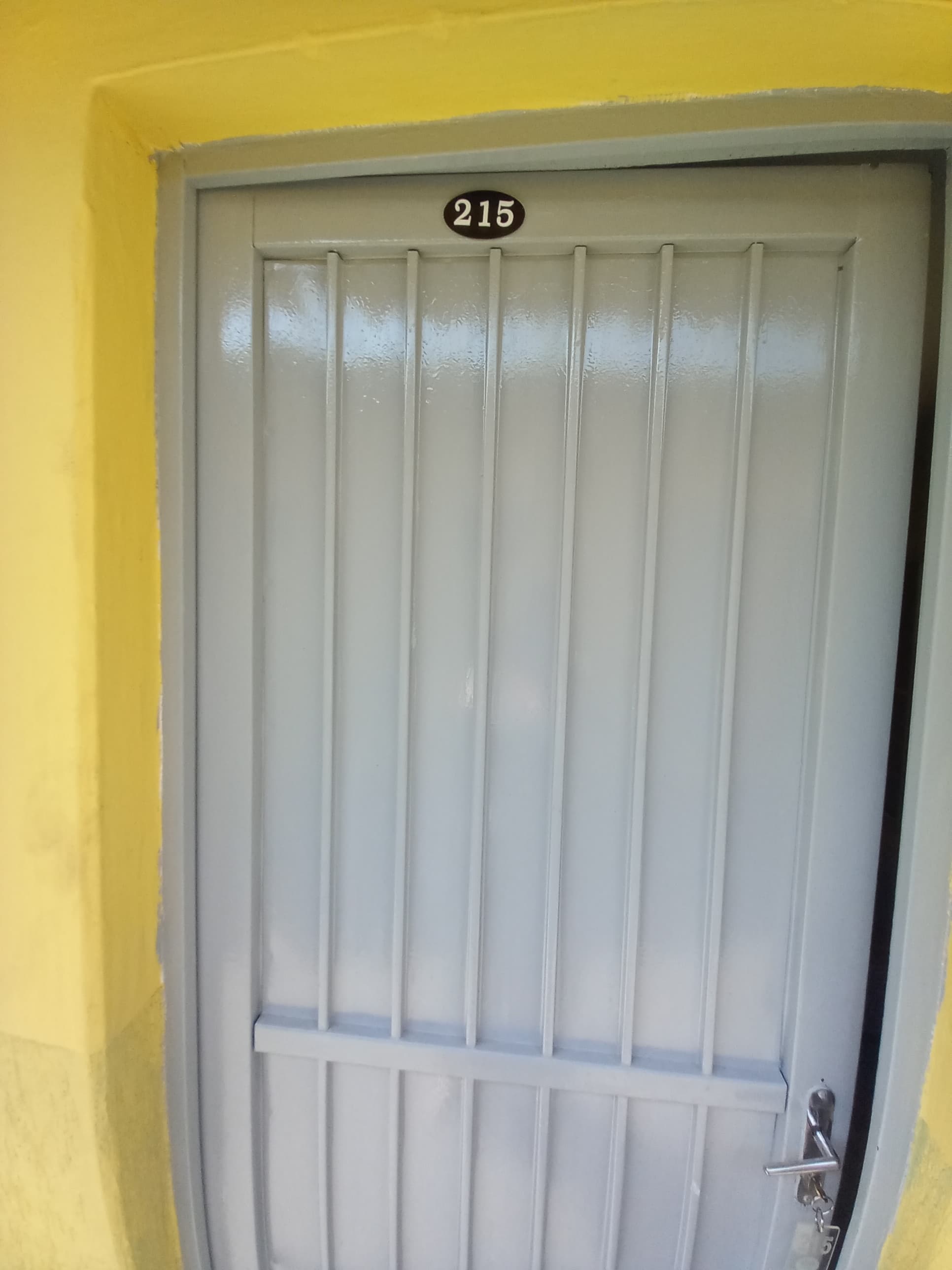 Quarto 215