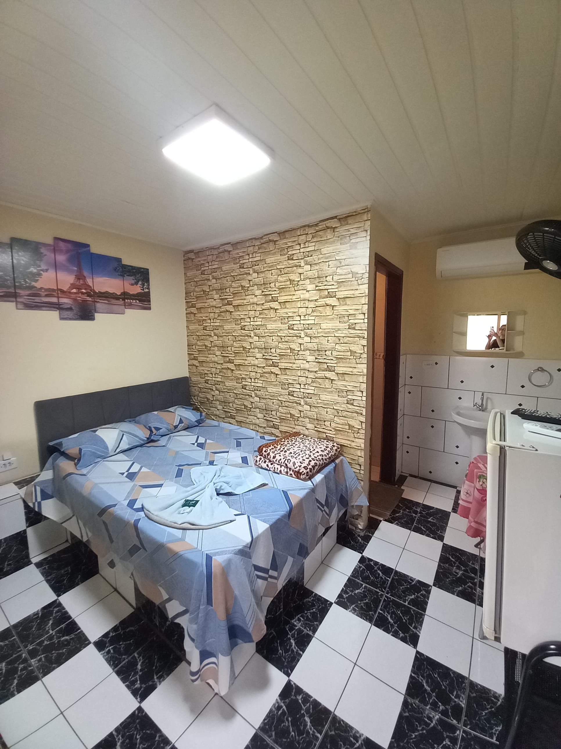 Quarto 104